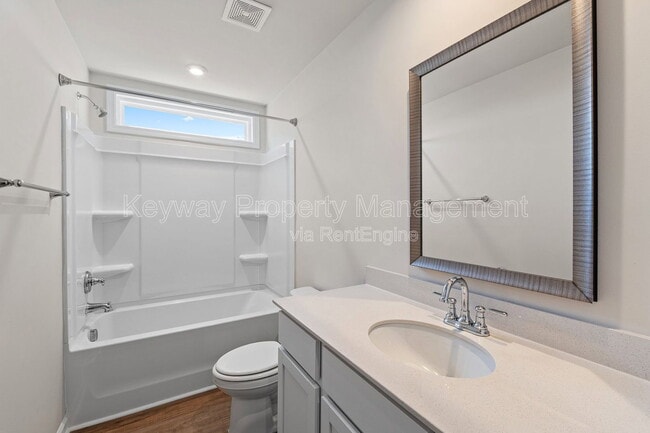 Building Photo - 651 Manitou Cir