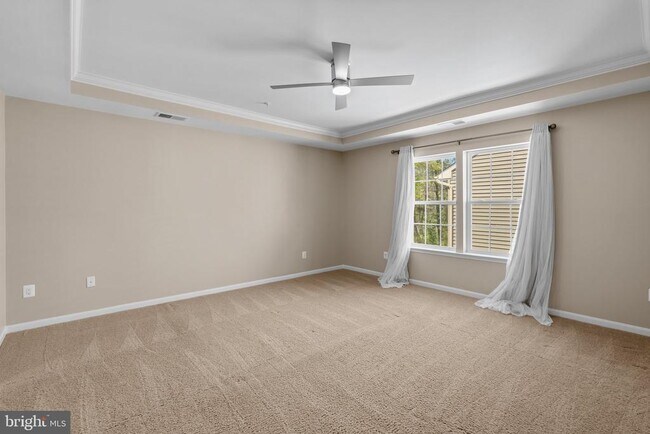 Building Photo - 920 St Martins Loop