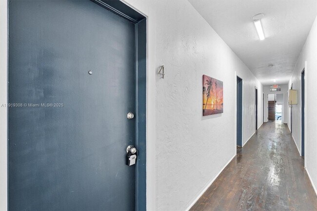 Building Photo - 7510 Byron Ave