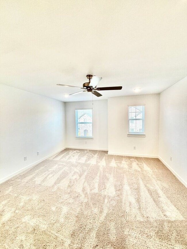 Building Photo - 219 Territory Trl
