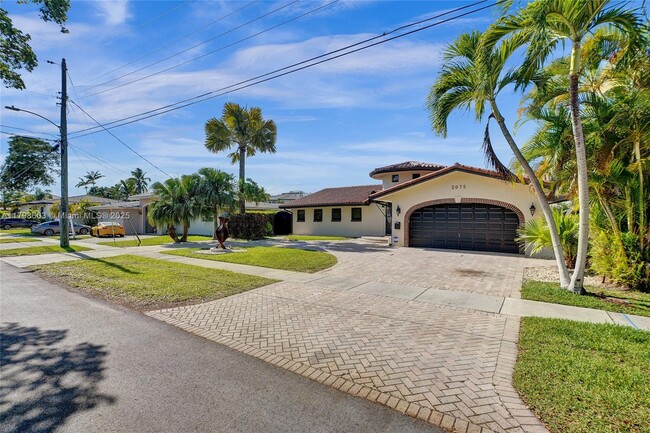Building Photo - 2075 Ixora Rd