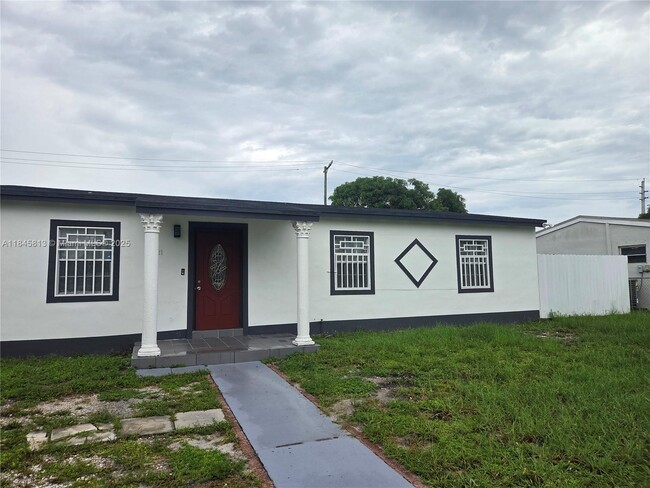 Building Photo - 15721 NW 17th Ct