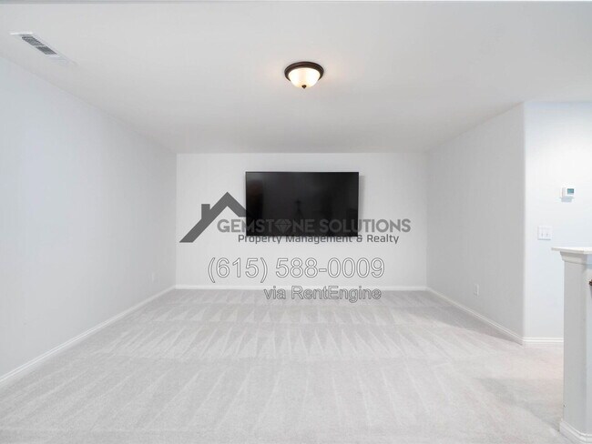 Building Photo - 631 Silva Ln
