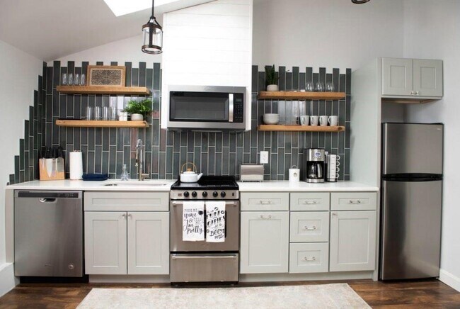 Building Photo - 38 Hilltop Ave