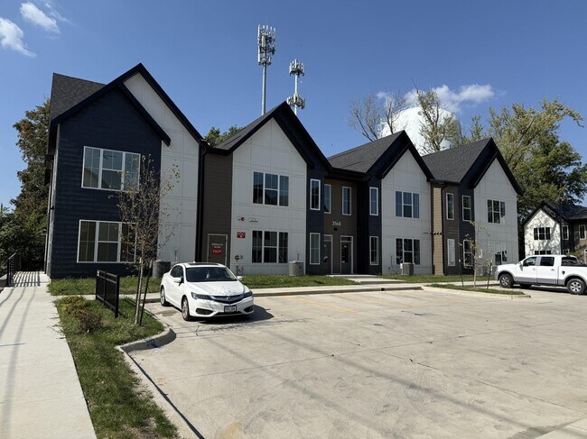 Building Photo - Park Indy: 1-Bedroom Apartment