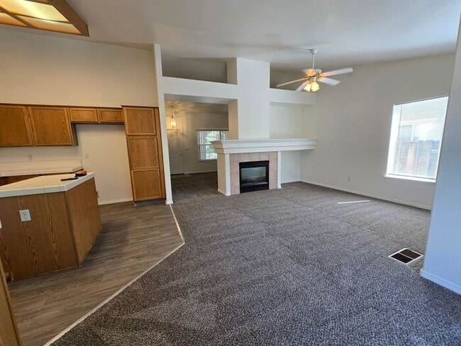 Building Photo - Beautiful Single Story Home in Double Diamond