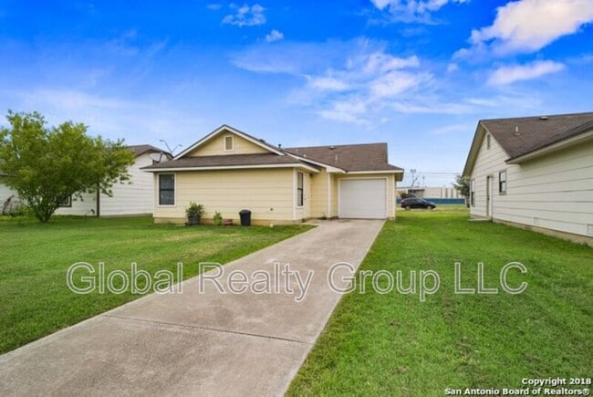 Building Photo - 1017 Schertz Pkwy