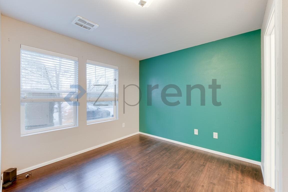 Building Photo - 11004 20th Dr SE