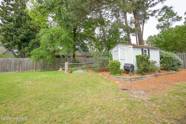 Building Photo - 2435 Longleaf Dr SW