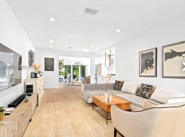 Building Photo - 5120 Cherokee Ave