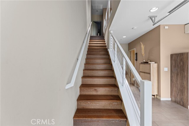 Building Photo - 1530 Greenwich Way