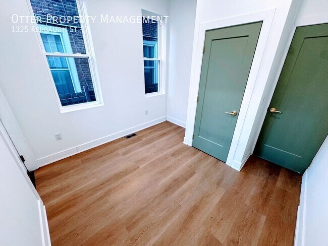 Building Photo - 1325 Kerbaugh St