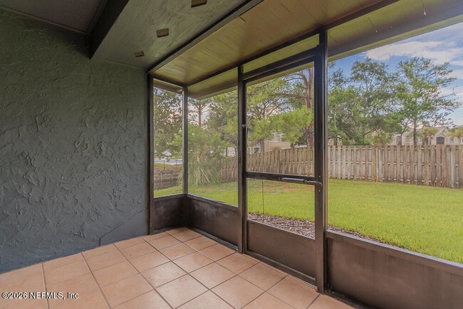 Building Photo - 2131 Sea Hawk Dr