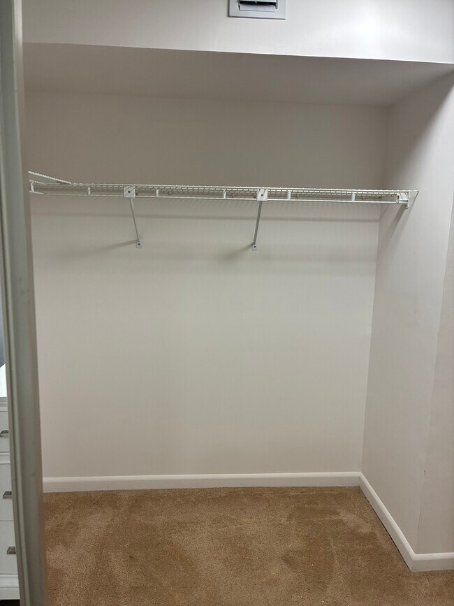 Building Photo - 31 Plantation Dr