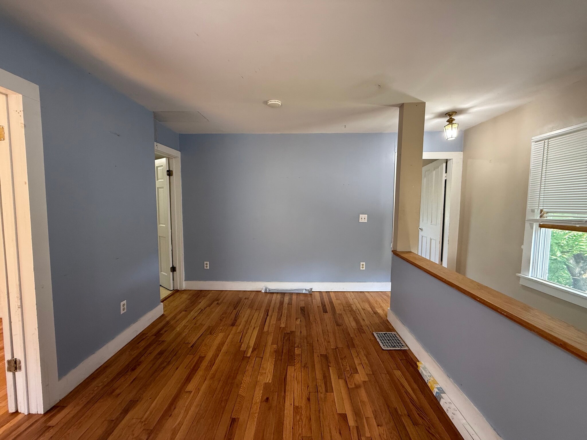 Building Photo - 403 Hector St