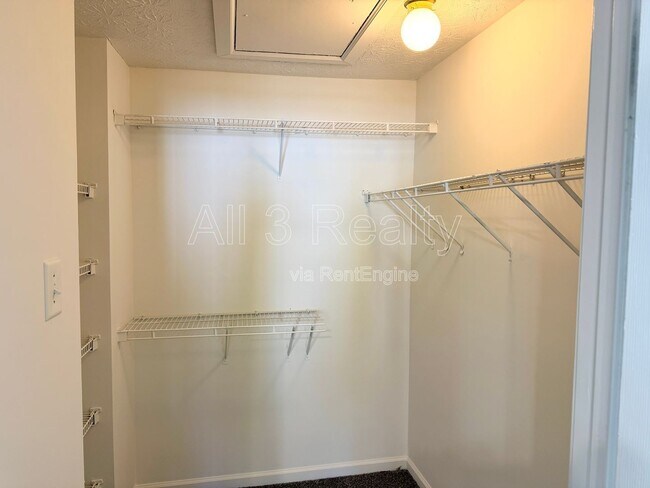 Building Photo - 1389 Highgrove Way