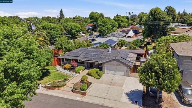 Building Photo - 65 Belinda Dr