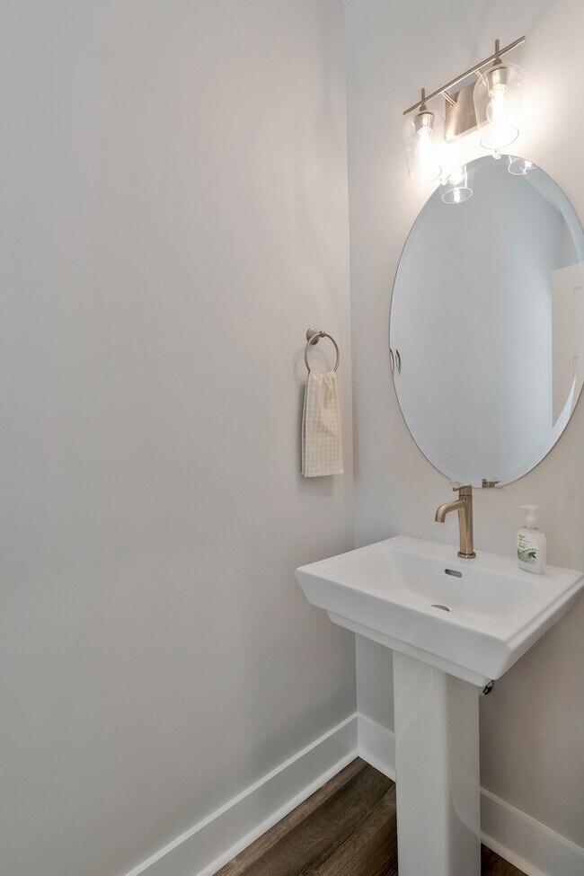 Building Photo - Unit #31 (166 Sango Rd)
