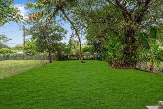 Building Photo - 1065 NW 50th St