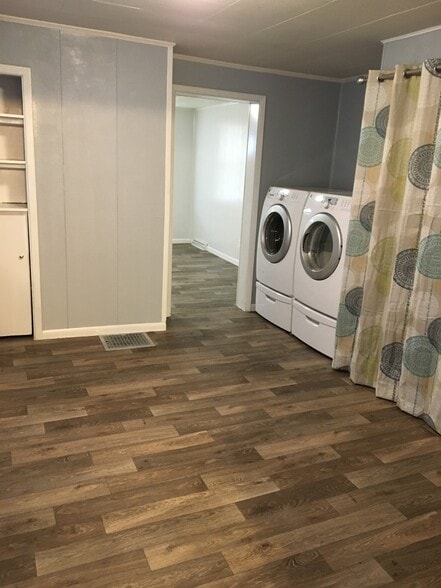 Building Photo - 1120 5th Avenue