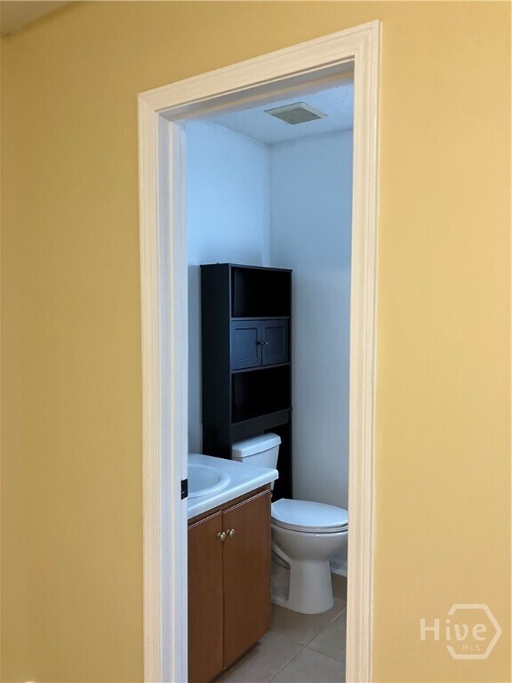 Building Photo - 164 River Bend Dr