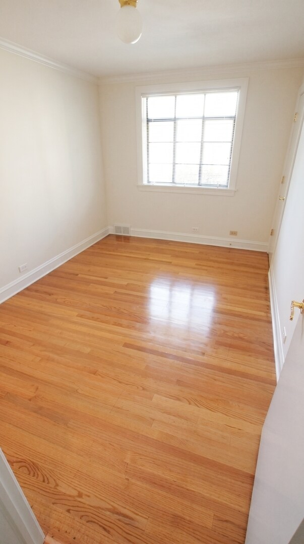 Building Photo - 460 Highcrest Dr
