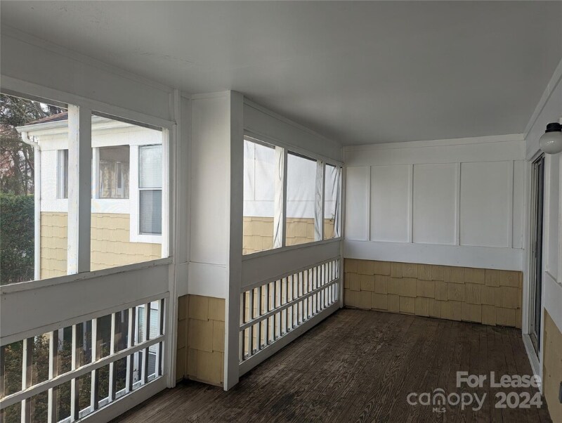 Building Photo - 761 Southwest Dr