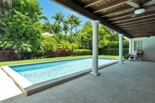 Building Photo - 8501 SW 54th Ct
