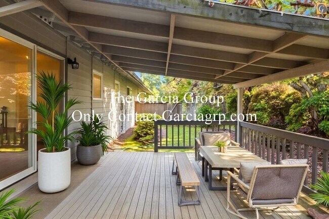 Building Photo - 15205 SW 119th Ave