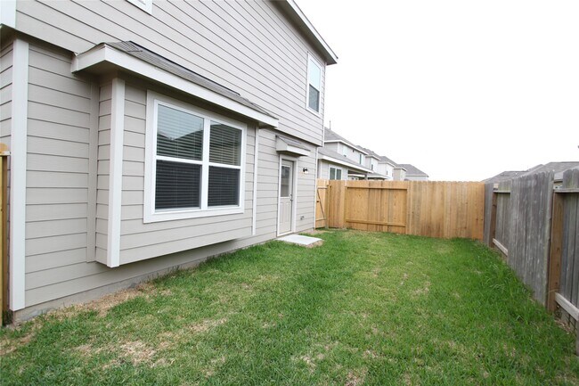 Building Photo - 24923 Lorenzo Glaze Trail