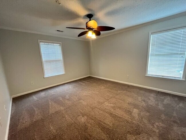 Building Photo - 4290 Cedarcroft Ct