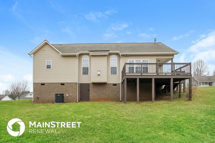 Building Photo - 155 Deer Haven Dr