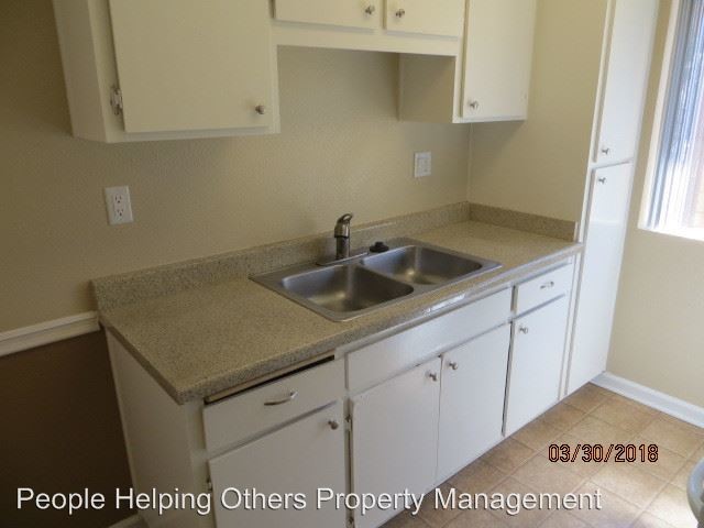 Building Photo - 5460-5468 Imperial Ave