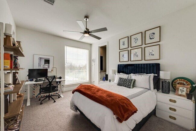 Building Photo - 5954 Lewis St