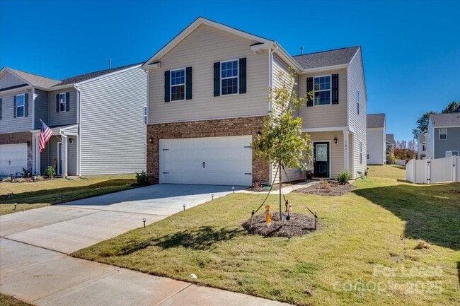 Building Photo - 587 King Clover Ln