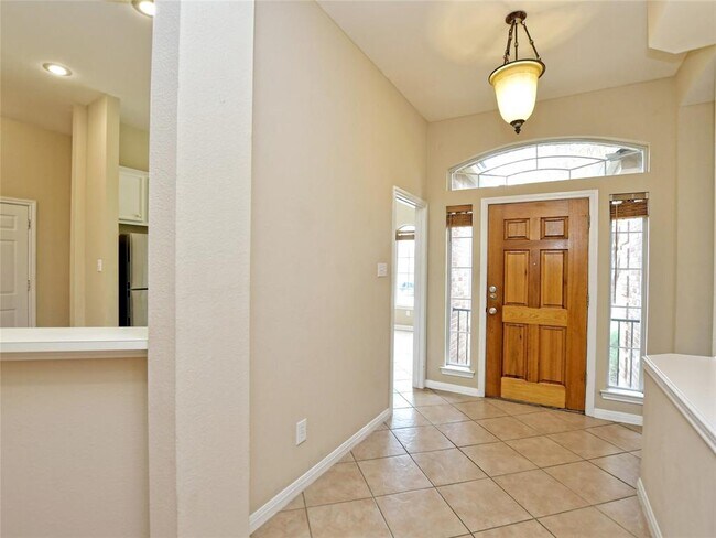 Building Photo - 13220 Villa Park Dr