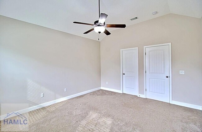 Building Photo - 147 Rimes Ave SE