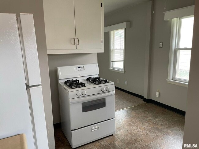 Building Photo - 3638 Johnson Ave