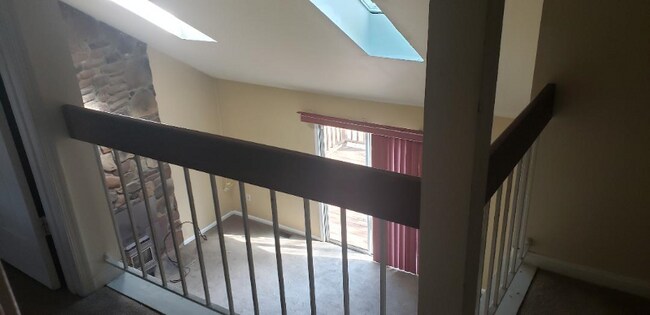 Building Photo - 10101 Palamar Dr