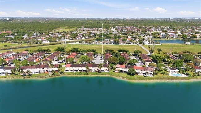 Building Photo - 17530 SW 139th Ct