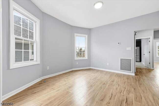 Building Photo - 76 Riggs Pl