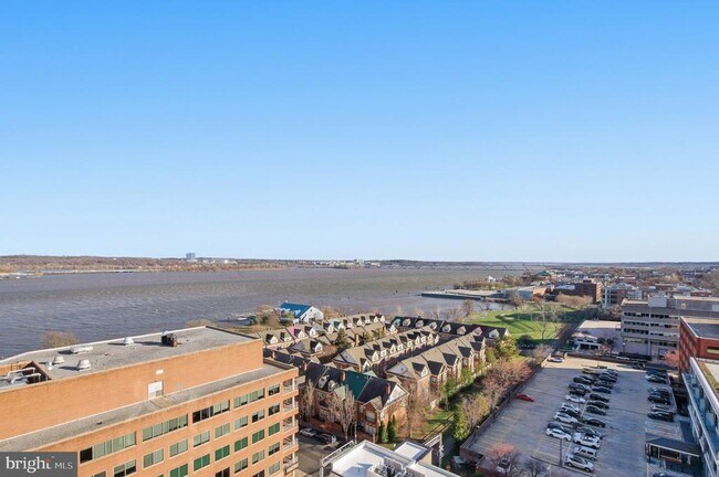 Building Photo - 925 N Fairfax St