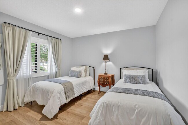 Building Photo - 21650 Juego Cir