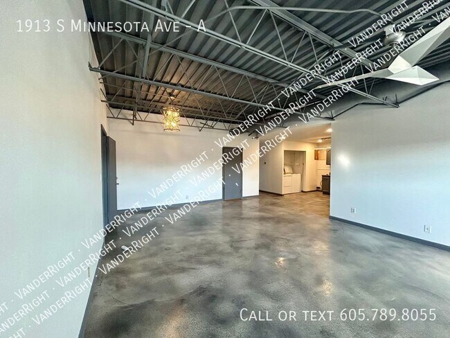 Building Photo - 1913 S Minnesota Ave