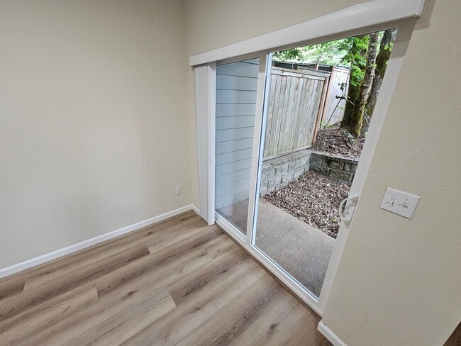 Building Photo - 5743 Karen Lynn Loop S