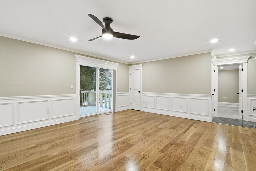 Building Photo - 193 The Meadows