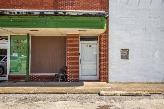 Building Photo - 236 Chatham St