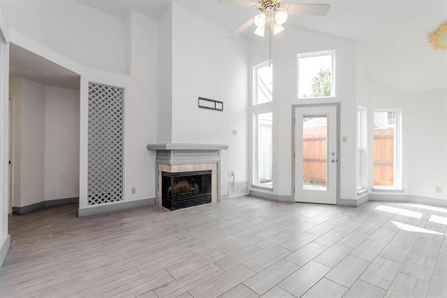 Building Photo - 4124 Hollow Oak Dr