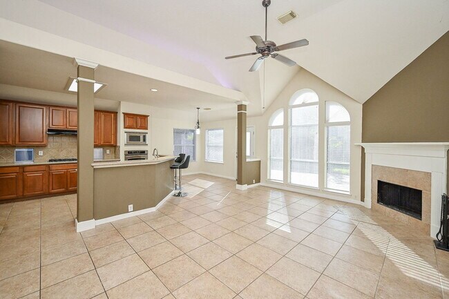 Building Photo - 2726 Redwick Dr