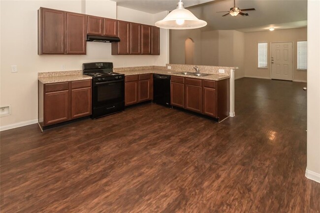 Building Photo - 9739 Tura Dr